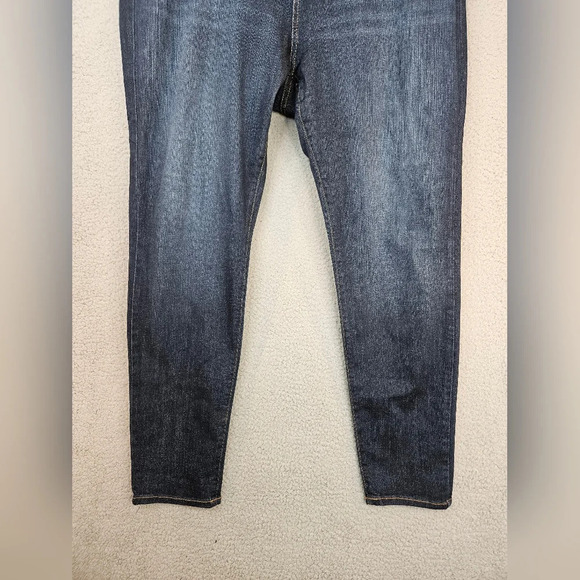 Judy Blue Womens Med Wash Stretch Skinny Leg Jeans Sz 3XL Slight Distressed - Picture 4 of 12